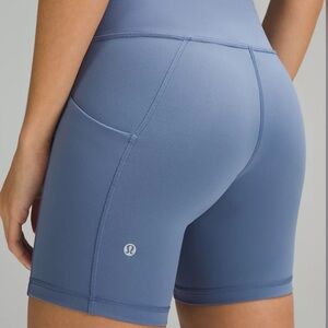 Lululemon Women’s Wunder Train High-Rise Short with Pockets size 4, blue